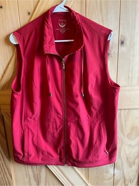 Zenergy Women's Red Zip-Front Active Vest Size 2 (Large) Walking Golf Brisk Jog
